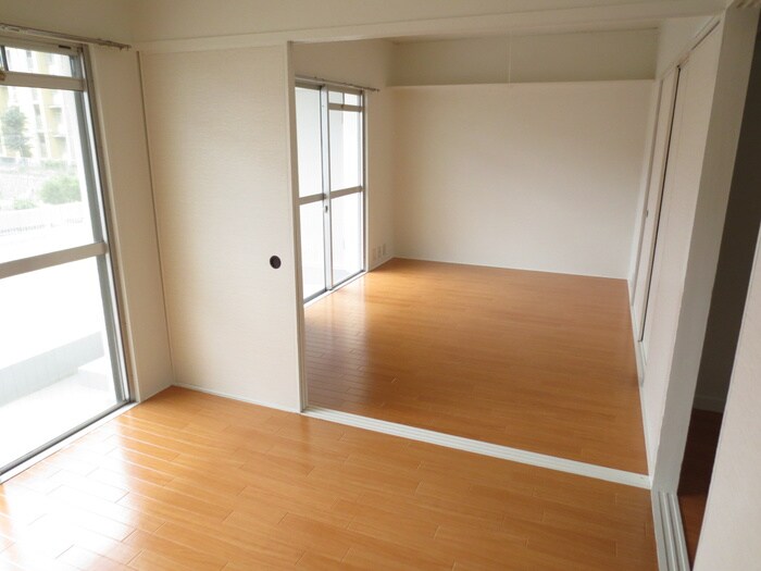 物件内観写真9　(居室)