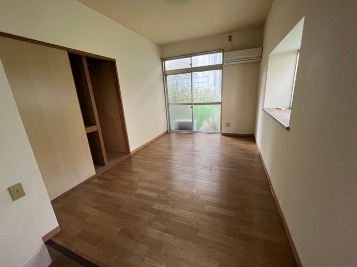 物件内観写真4　(居室)