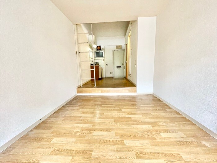 物件内観写真4　(居室)