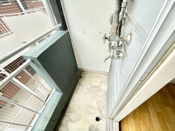 物件内観写真12　(洗濯機置場)