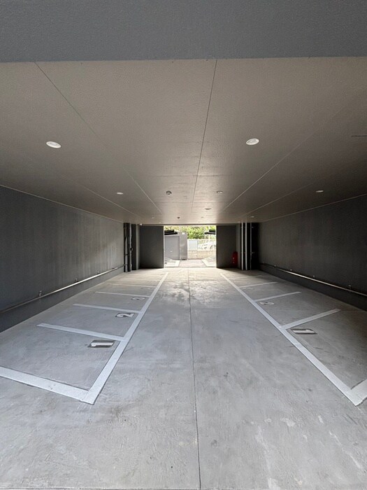 物件外観写真2　(駐輪場)