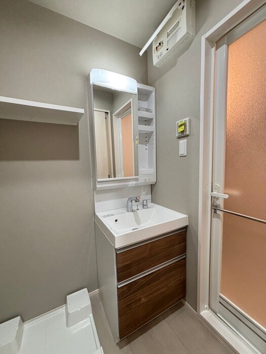 物件内観写真10　(洗面)