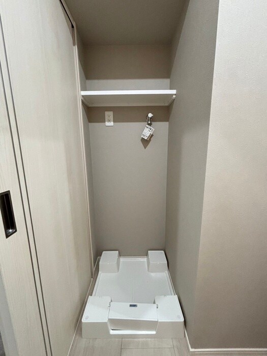 物件内観写真12　(洗濯機置場)