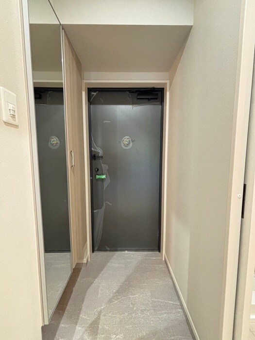 物件内観写真12　(玄関)