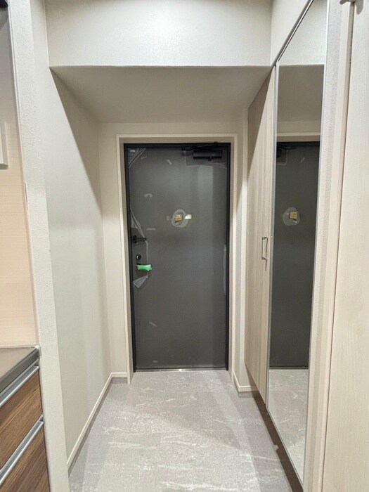 物件内観写真14　(玄関)