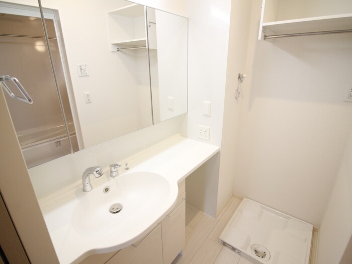 物件内観写真8　(洗面)