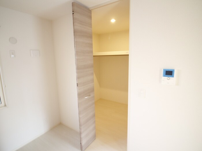 物件内観写真15　(収納)
