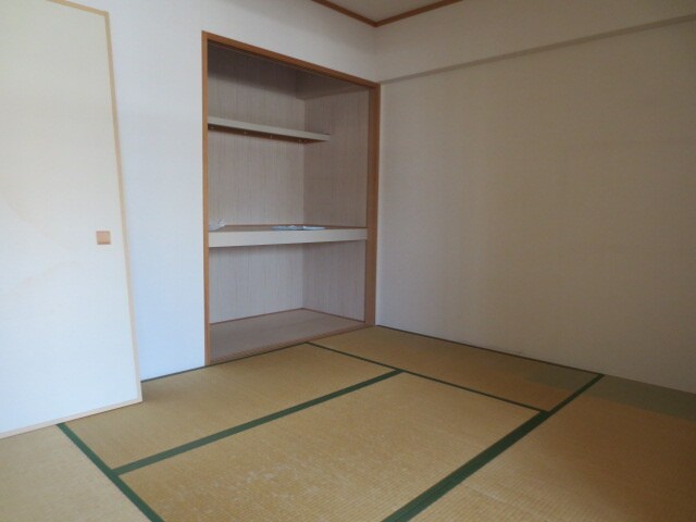 物件内観写真5　(居室)