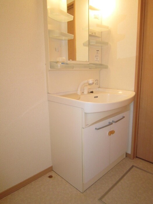 物件内観写真12　(洗面)