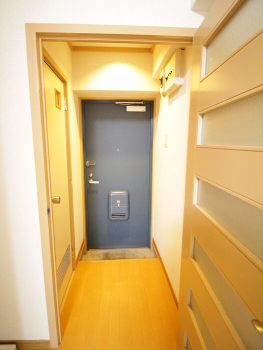 物件内観写真15　(玄関)