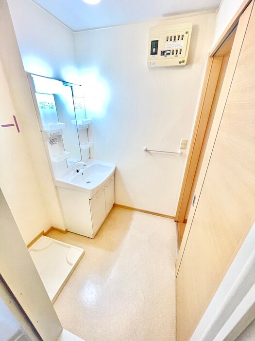 物件内観写真14　(洗濯機置場)