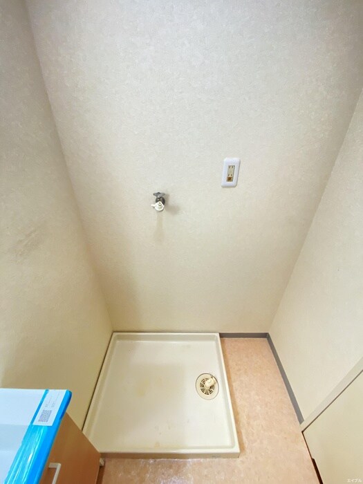 物件内観写真12　(洗濯機置場)