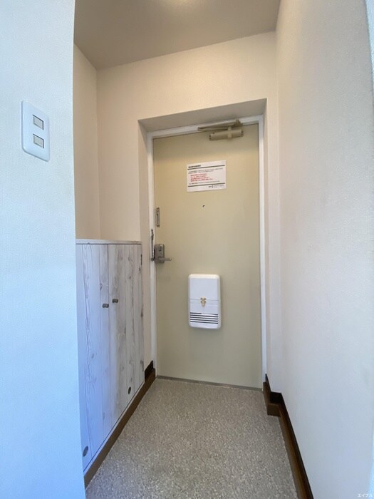 物件内観写真15　(玄関)