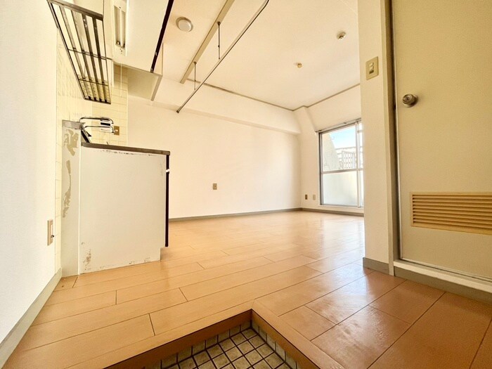 物件内観写真15　(玄関)