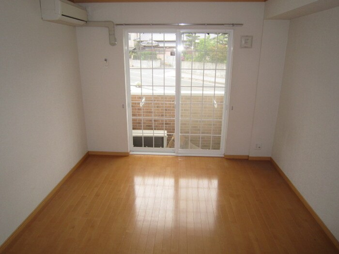 物件内観写真6　(居室)