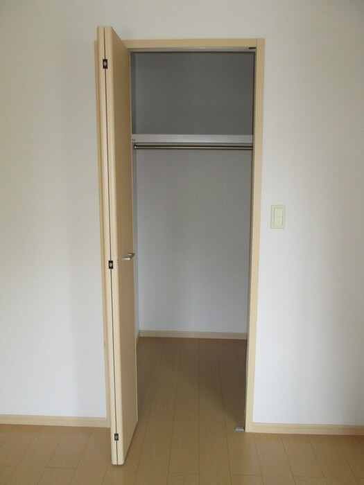 物件内観写真13　(収納)