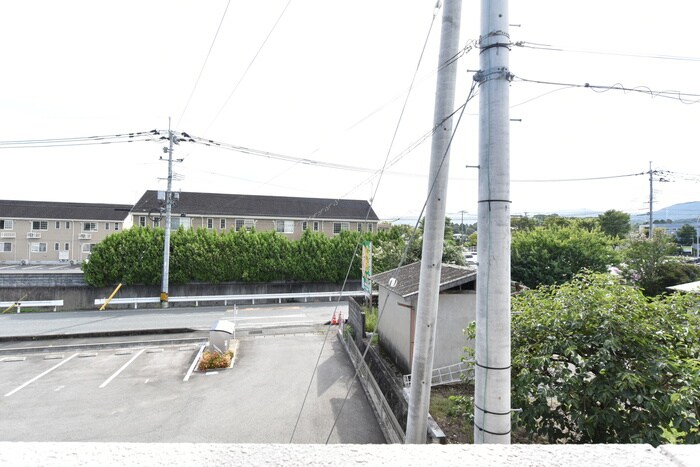 物件内観写真21　(室内からの展望)