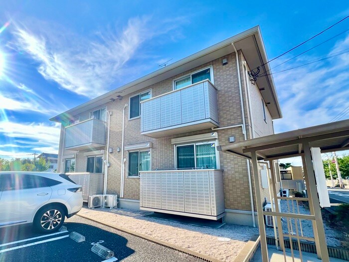 物件外観写真1　(外観写真)