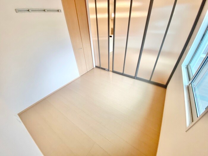 物件内観写真4　(居室)