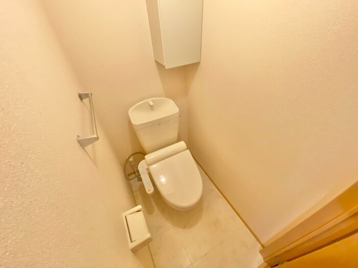 物件内観写真8　(トイレ)