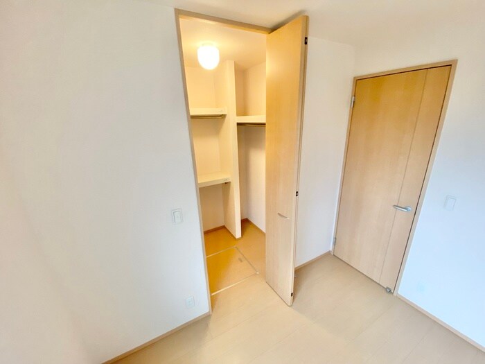 物件内観写真11　(収納)