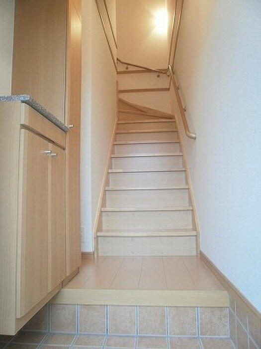 物件内観写真7　(玄関)