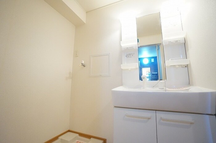 物件内観写真11　(洗面)