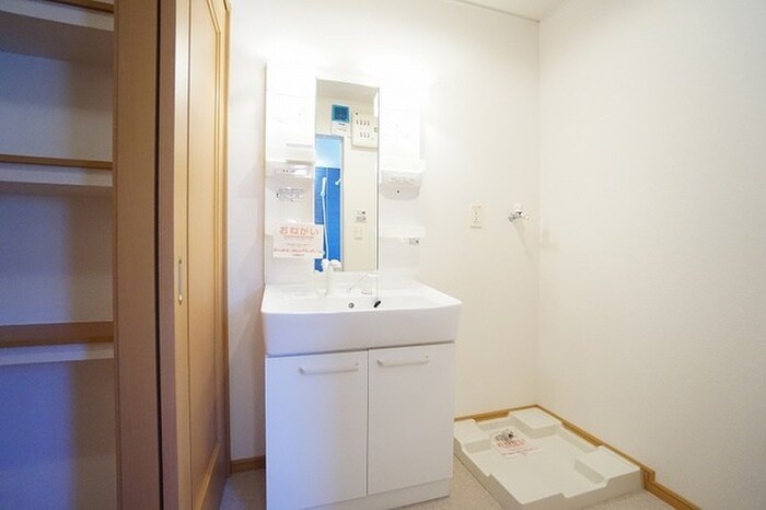 物件内観写真9　(洗面)