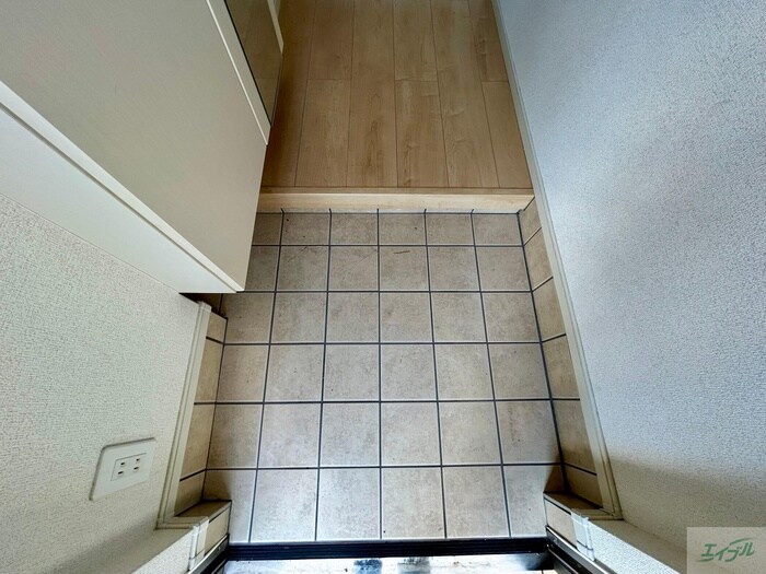 物件内観写真14　(玄関)