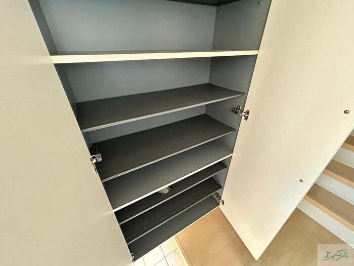 物件内観写真15　(靴箱)