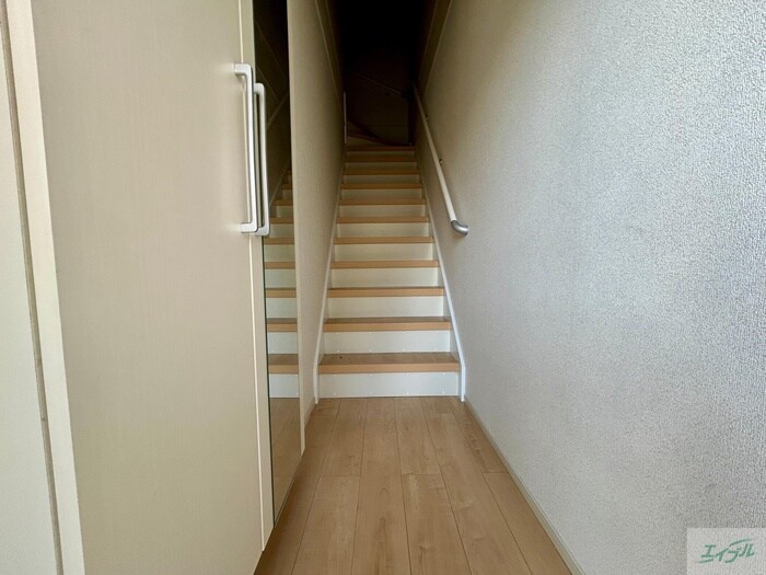 物件内観写真16　(廊下)