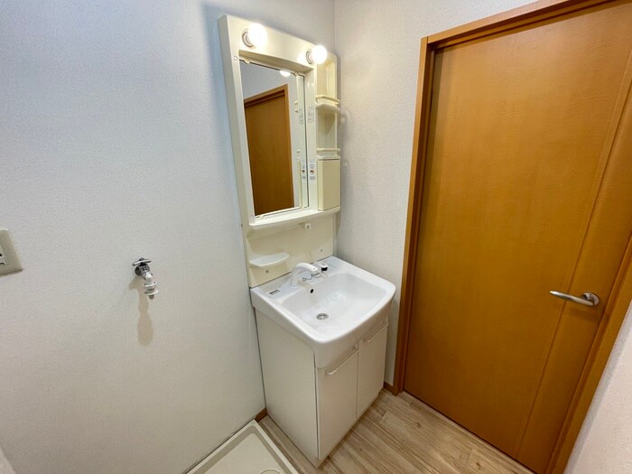 物件内観写真11　(洗面)