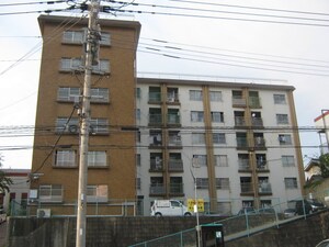 尾倉ビル外観写真
