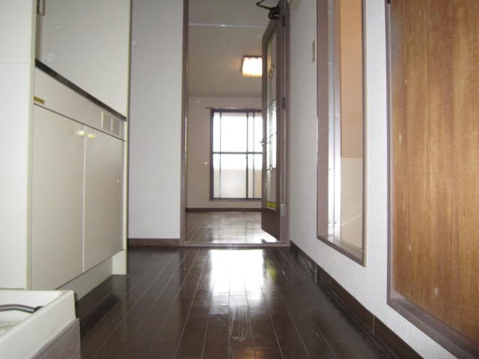 物件内観写真13　(廊下)