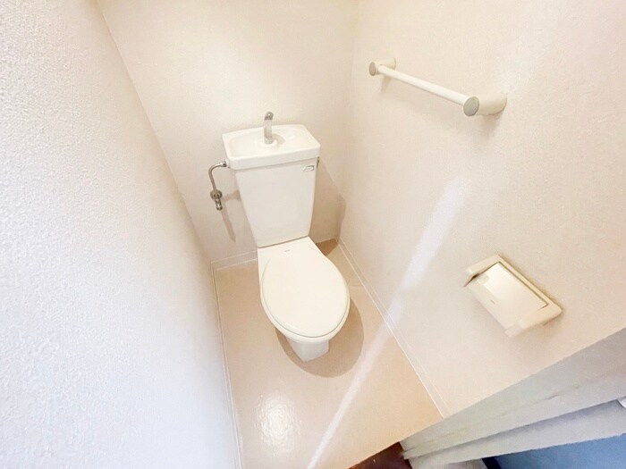 物件内観写真6　(トイレ)