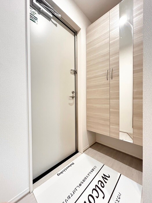 物件内観写真7　(玄関)