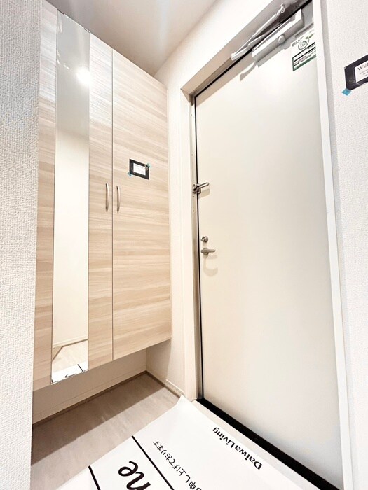 物件内観写真7　(玄関)