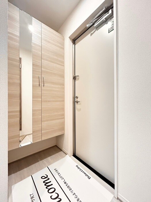 物件内観写真7　(玄関)