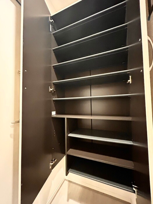 物件内観写真8　(靴箱)