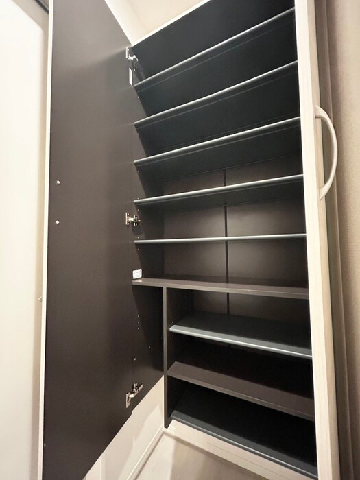 物件内観写真8　(靴箱)