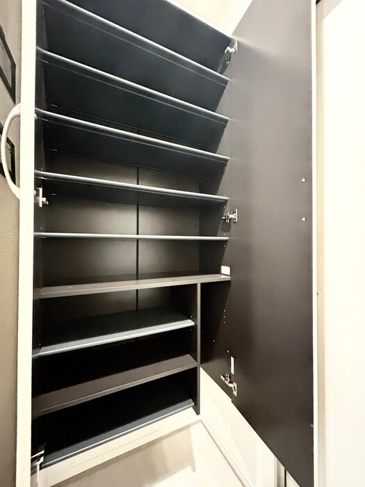 物件内観写真8　(靴箱)