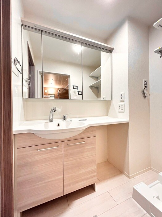 物件内観写真9　(洗面)