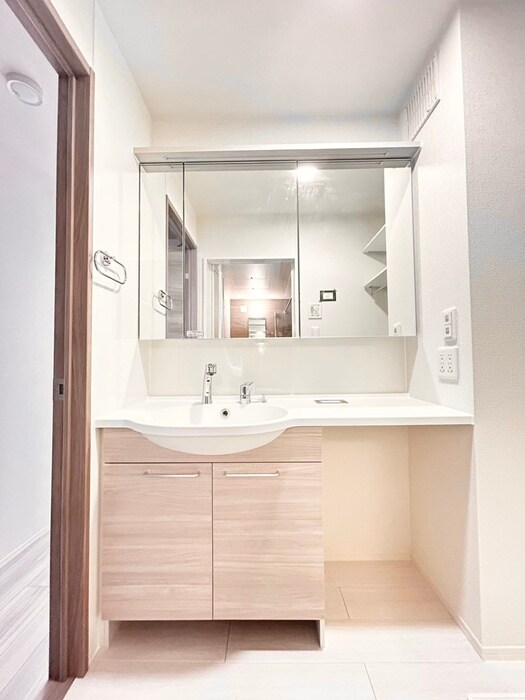 物件内観写真9　(洗面)