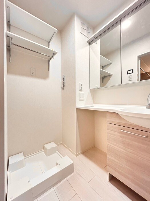 物件内観写真10　(洗濯機置場)