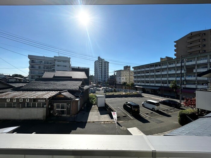 物件内観写真22　(室内からの展望)