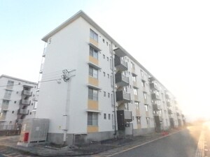 ヴィラナリー中間5号棟外観写真
