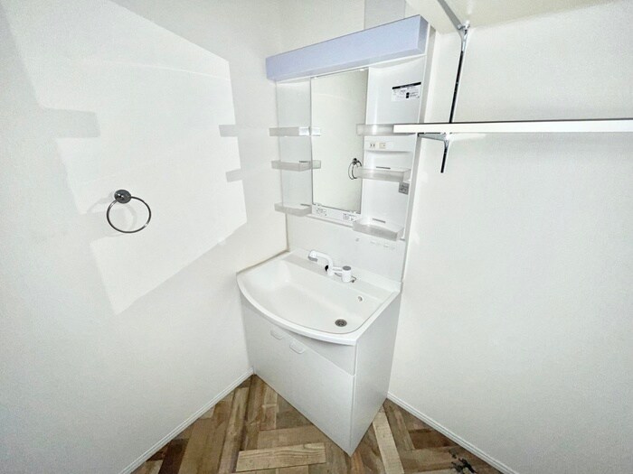 物件内観写真10　(洗面)