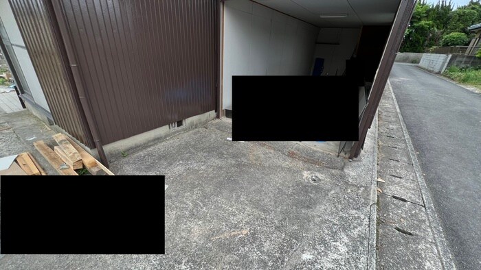 物件外観写真3　(駐車場)