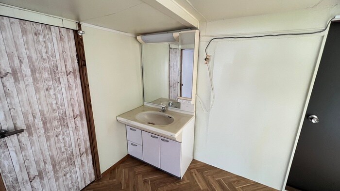 物件内観写真7　(洗面)