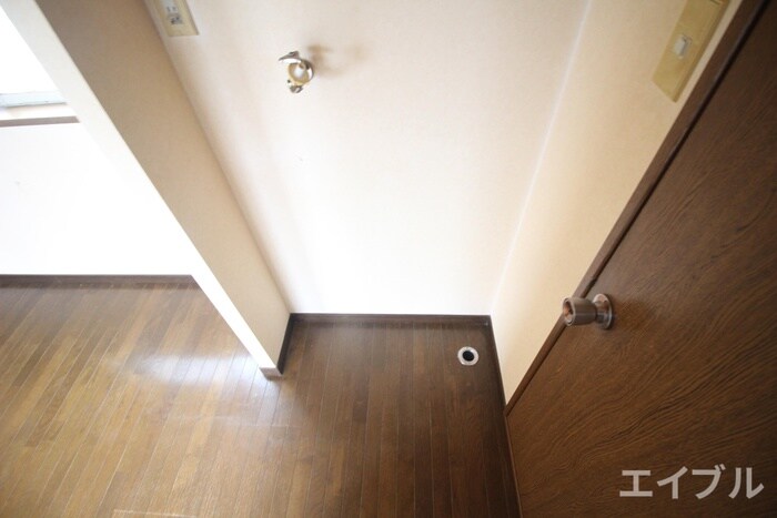 物件内観写真13　(洗濯機置場)